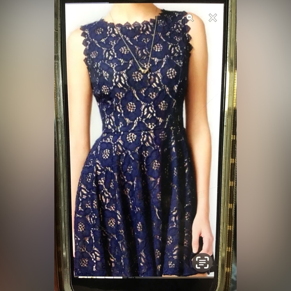 City Studio Sz 15 Gorgeous Lace Fit & Flare Eyelet Jagged Scoop Neckline Navy Bl